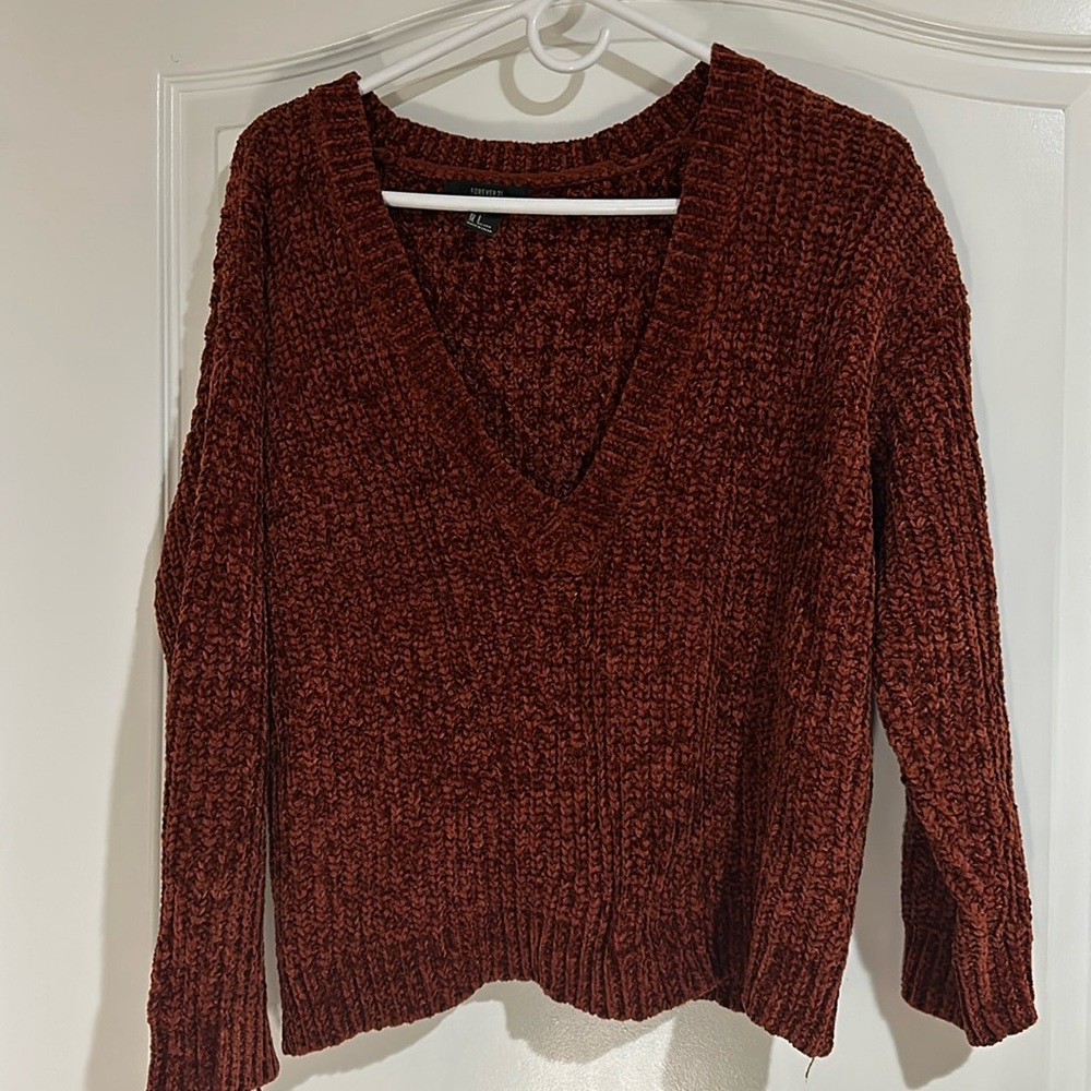 F21 Orange V-neck sweater